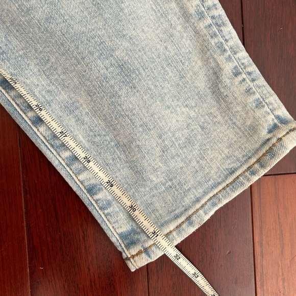 American Eagle Outfitters Lt Blue Distressed Athletic Skinny Jeans Air Flex AEO - Picture 3 of 11